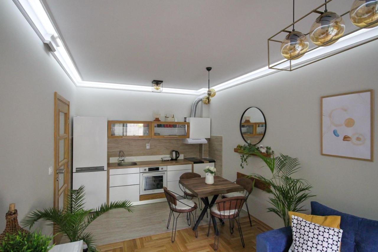 Laki Tivat Exterior foto